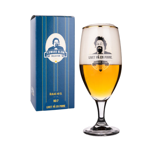Ölglas, Med citat, Edward Blom, Framsida, Vit bakgrund, Present kartong, LIVET PÅ EN PINNE.